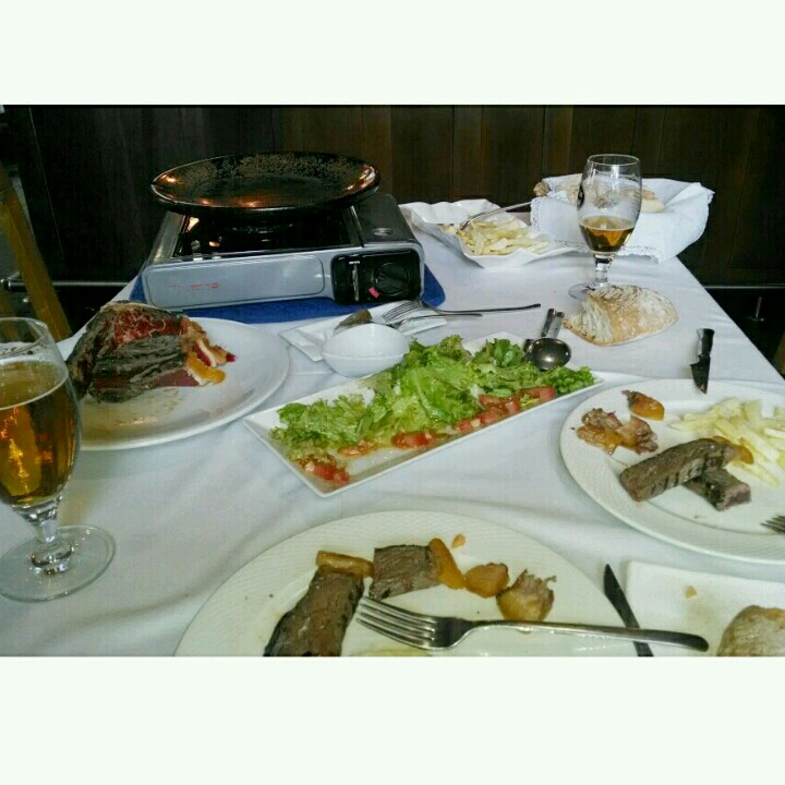 Taberna García,  éxito asegurado.  Chuletón y tortilla de Betanzos